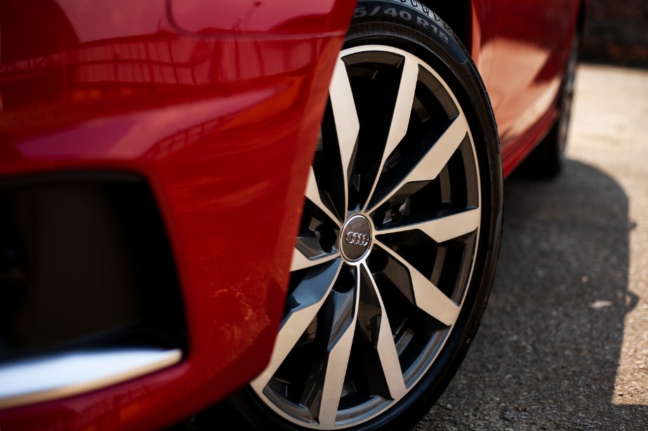 bang gia lan banh audi a4