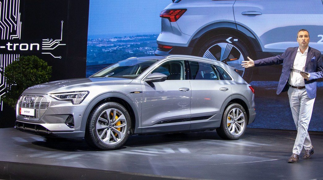 Làm sao để bảo vệ sơn xe Audi luôn sáng bóng?