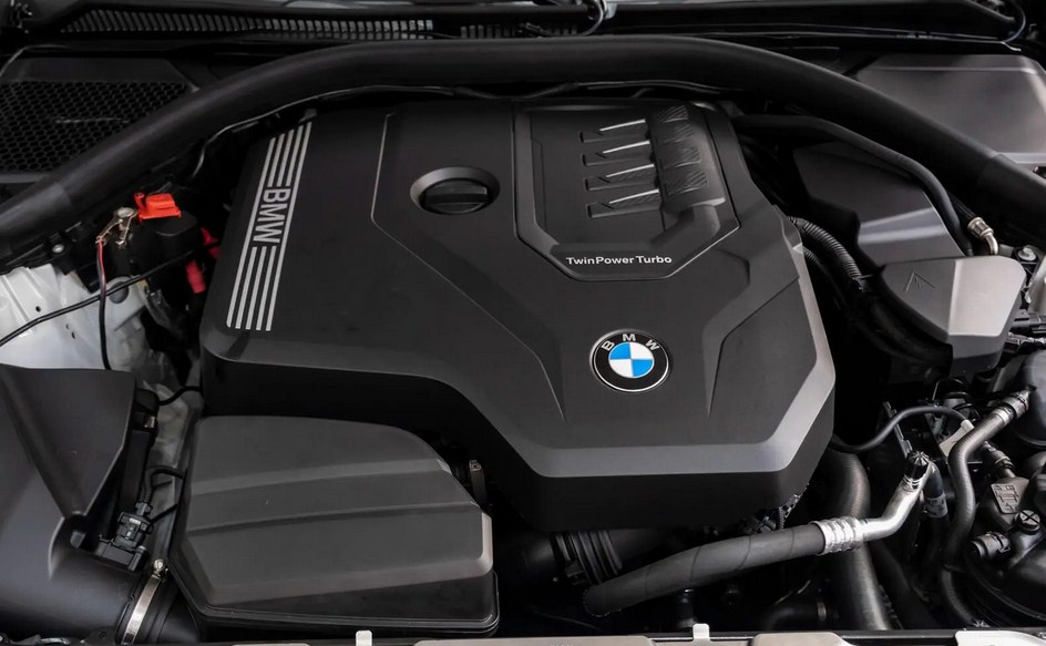 Đánh Giá Chi Tiết BMW 320i M Sport 2025: Đậm Chất Thể Thao, Bứt Phá Mọi Giới Hạn