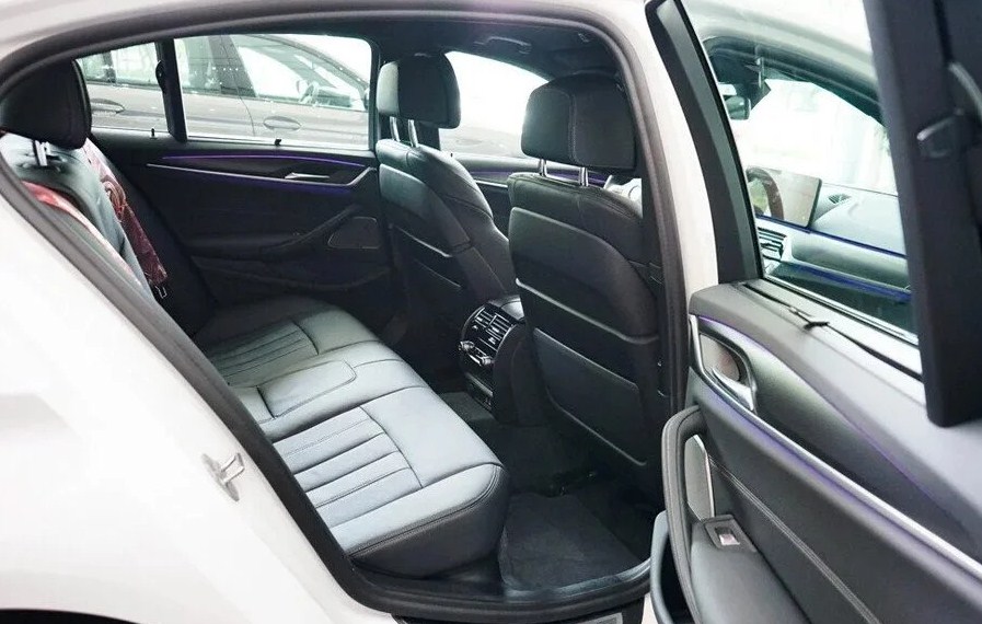 Đánh Giá Chi Tiết BMW 520i M Sport 2025: Sự Kết Hợp Hoàn Hảo Giữa Sang Trọng và Thể Thao