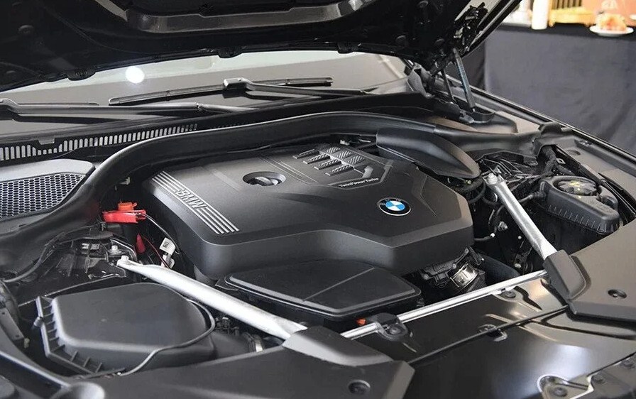 Đánh Giá Chi Tiết BMW 520i M Sport 2025: Sự Kết Hợp Hoàn Hảo Giữa Sang Trọng và Thể Thao