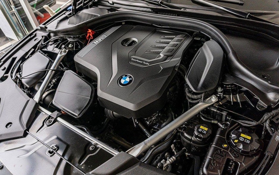 Đánh Giá Chi Tiết BMW 530i M Sport 2025: Hiệu Suất Vượt Trội Trong Diện Mạo Thể Thao