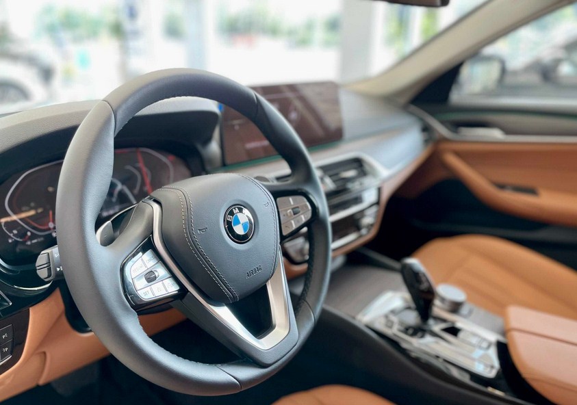 Đánh giá chi tiết BMW 520i 2025: Sự Sang Trọng Hợp Lý Trong Phân Khúc Sedan Hạng Sang