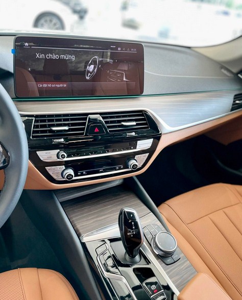 Đánh giá chi tiết BMW 520i 2025: Sự Sang Trọng Hợp Lý Trong Phân Khúc Sedan Hạng Sang