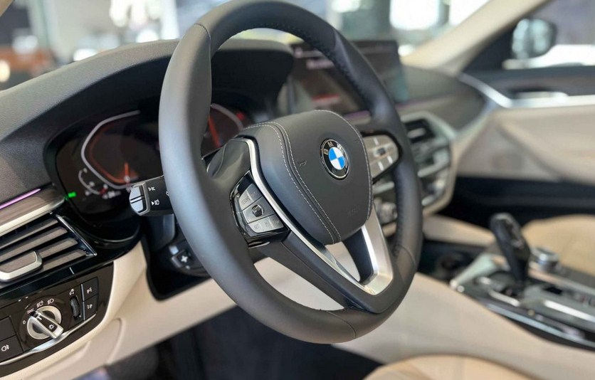 Đánh giá chi tiết BMW 520i 2025: Sự Sang Trọng Hợp Lý Trong Phân Khúc Sedan Hạng Sang