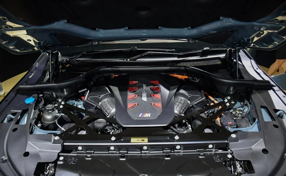 Đánh giá chi tiết BMW XM 2025: Siêu SUV Hybrid, Bùng Nổ Sức Mạnh, Đỉnh Cao Công Nghệ