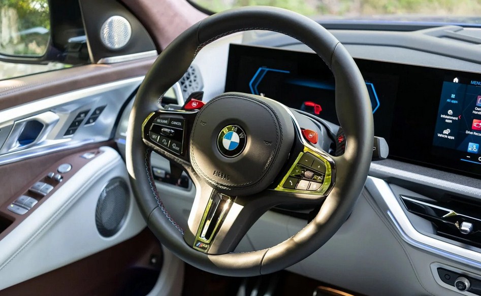 Đánh giá chi tiết BMW XM 2025: Siêu SUV Hybrid, Bùng Nổ Sức Mạnh, Đỉnh Cao Công Nghệ